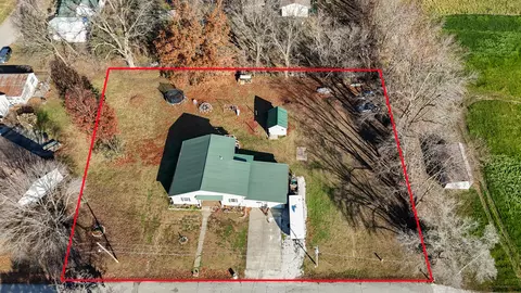 606 E 4th St, Salisbury, MO 65281 photo 2