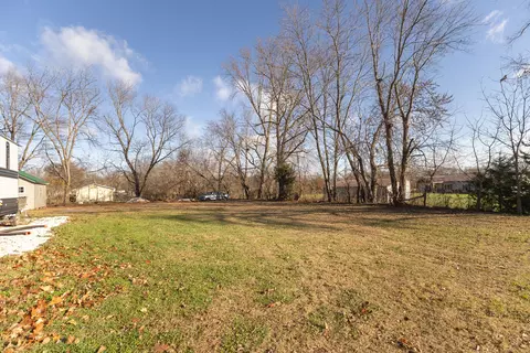 606 E 4th St, Salisbury, MO 65281 photo 11