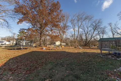 606 E 4th St, Salisbury, MO 65281 photo 10