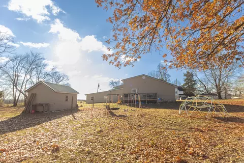 606 E 4th St, Salisbury, MO 65281 photo 7