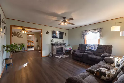 606 E 4th St, Salisbury, MO 65281 photo 16