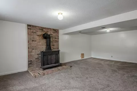 216 Franklin St, Holts Summit, MO 65043 photo 16