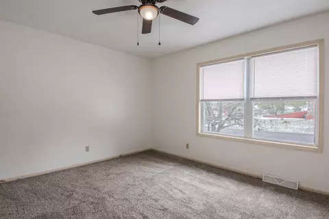 216 Franklin St, Holts Summit, MO 65043 photo 10