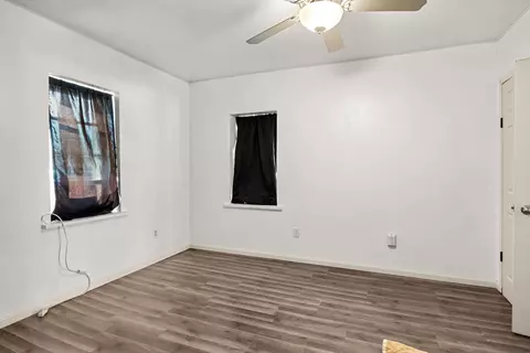 Bedroom - 230 N Moreau Ave, Tipton, MO 65081 photo 3 of 5