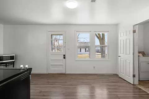 Entry Way - 230 N Moreau Ave, Tipton, MO 65081 photo 2 of 2