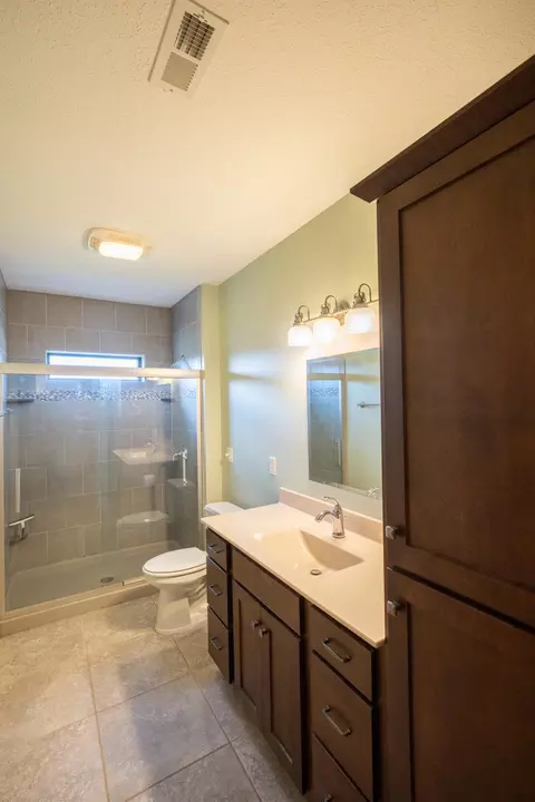 Bath - 10969 E Bowling Ln, Columbia, MO 65201 photo 5 of 5