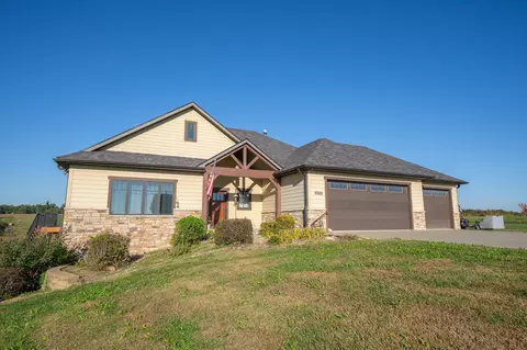 Exterior - 10969 E Bowling Ln, Columbia, MO 65201 photo 2 of 24