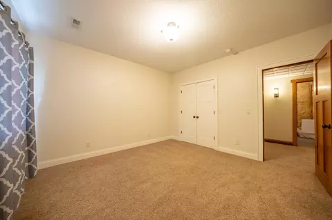 Bedroom - 10969 E Bowling Ln, Columbia, MO 65201 photo 6 of 7