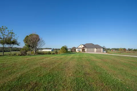 Exterior - 10969 E Bowling Ln, Columbia, MO 65201 photo 6 of 24