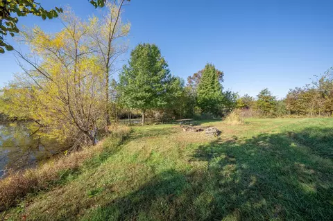 Exterior - 10969 E Bowling Ln, Columbia, MO 65201 photo 19 of 24