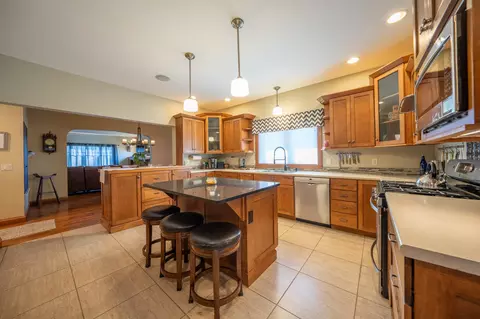 Kitchen - 10969 E Bowling Ln, Columbia, MO 65201 photo 6 of 12