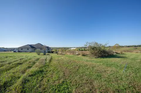 Exterior - 10969 E Bowling Ln, Columbia, MO 65201 photo 22 of 24