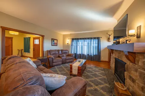 Living - 10969 E Bowling Ln, Columbia, MO 65201 photo 4 of 10