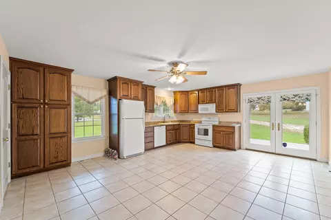 Kitchen - 4370 State Road J, Fulton, MO 65251 photo 1 of 2