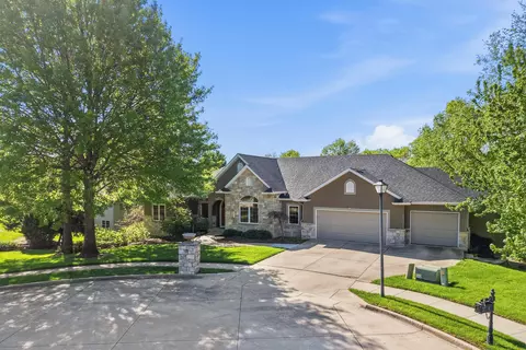 4702 Garden Brook Ct, Columbia, MO 65203