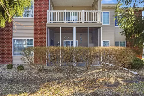 3800 Saddlebrook Pl #403, Columbia, MO 65202