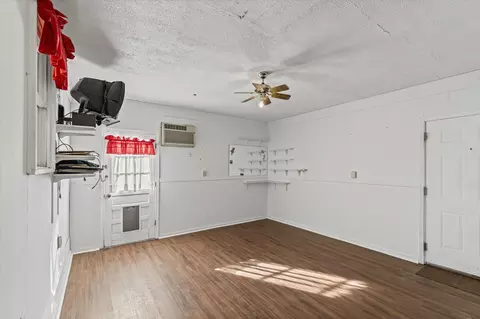 Living - 210 King St, Fulton, MO 65251 photo 5 of 5