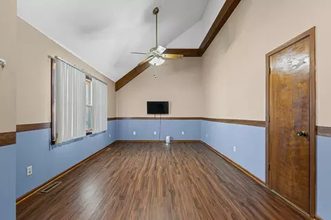 Living - 210 King St, Fulton, MO 65251 photo 4 of 5