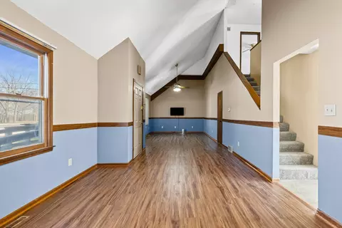 Living - 210 King St, Fulton, MO 65251 photo 2 of 5
