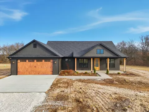 14086 N Haydens Pointe, Hallsville, MO 65255