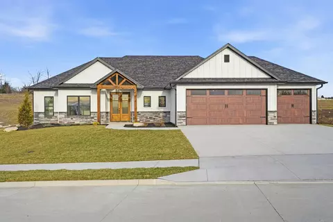 2700 Easley Cabin Cir, Columbia, MO 65201
