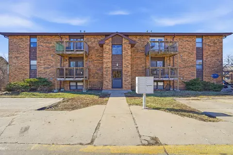 507 Columbia Dr #J, Columbia, MO 65201