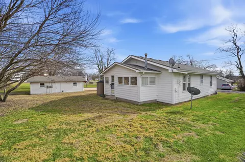 Exterior - 209 E Johnson Ave, Ashland, MO 65010 photo 4 of 4