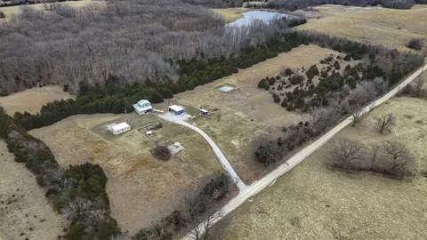 118 County Rd 131, Higbee, MO 65257