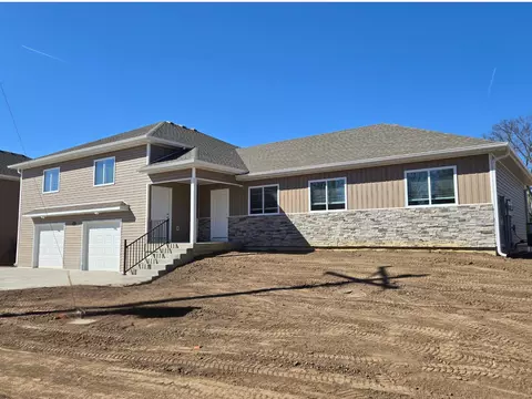 8125 N North Browns Station Rd #A & B, Columbia, MO 65202