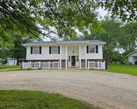 901 Elaine Dr, Fulton, MO 65251