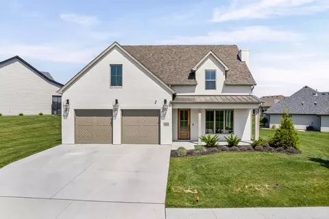 7413 Brackenhill Dr, Columbia, MO 65203