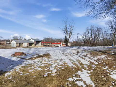 Exterior - 104 Maple St, Ashland, MO 65010 photo 3 of 4
