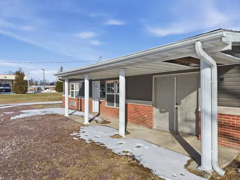 Exterior - 104 Maple St, Ashland, MO 65010 photo 1 of 4