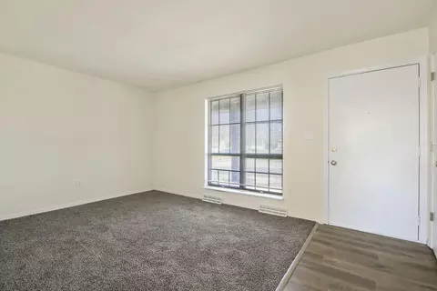 2000 Juniper Dr Apt A B Dr #A + B, Columbia, MO 65201 photo 3