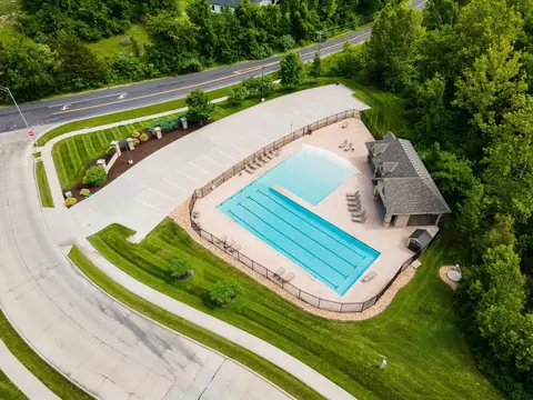 View/Area - 7512 Biddlestone Ct, Columbia, MO 65203 photo 2 of 7