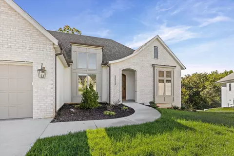 Exterior - 7512 Biddlestone Ct, Columbia, MO 65203 photo 3 of 9