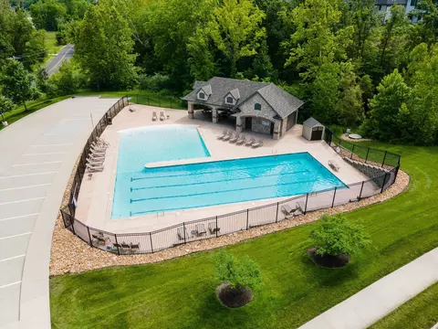 Exterior - 7512 Biddlestone Ct, Columbia, MO 65203 photo 7 of 9