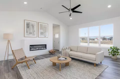 14851 Welch Dr, Ashland, MO 65010