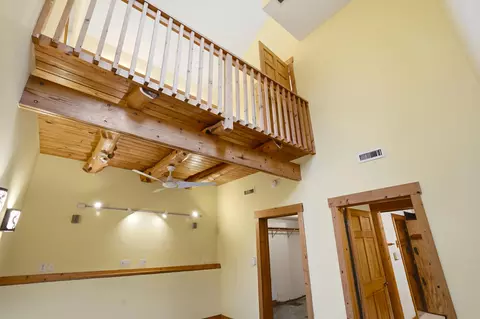 Entry Way - 7425 E Rte Y, Ashland, MO 65010 photo 3 of 11