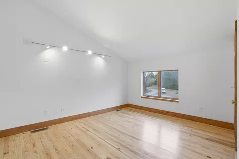 Bedroom - 7425 E Rte Y, Ashland, MO 65010 photo 2 of 3