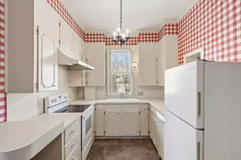 Kitchen - 503 Eastwood St, Marshall, MO 65340 photo 2 of 2