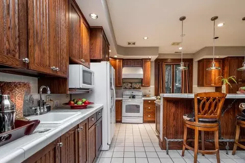 Kitchen - 45 Timber Cove Estates Rd, Eldon, MO 65026 photo 4 of 5