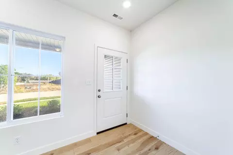 Entry Way - 2653 Frazier Lp Lp, Columbia, MO 65202 photo 1 of 2