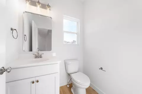 Bath - 2653 Frazier Lp Lp, Columbia, MO 65202 photo 4 of 4