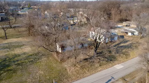 313 E Morrison St, Fayette, MO 65248 photo 2