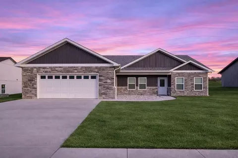 775 Vine Dr, Holts Summit, MO 65043