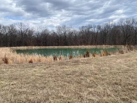 E Hwy Oo, Hallsville, MO 65255