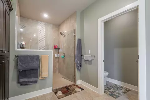 Bath - 11033 E Timmons Rd, Centralia, MO 65240 photo 5 of 10