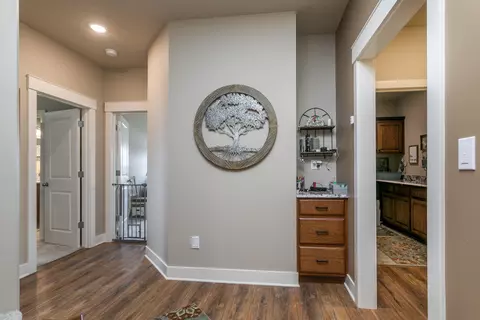 Entry Way - 11033 E Timmons Rd, Centralia, MO 65240 photo 3 of 5
