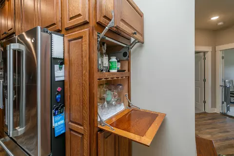 Kitchen - 11033 E Timmons Rd, Centralia, MO 65240 photo 5 of 10